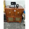 Image 1 : Vintage Admiral TV Console