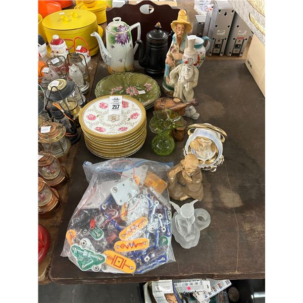 Pictures, Collector Plates, Décor Items, Electronics