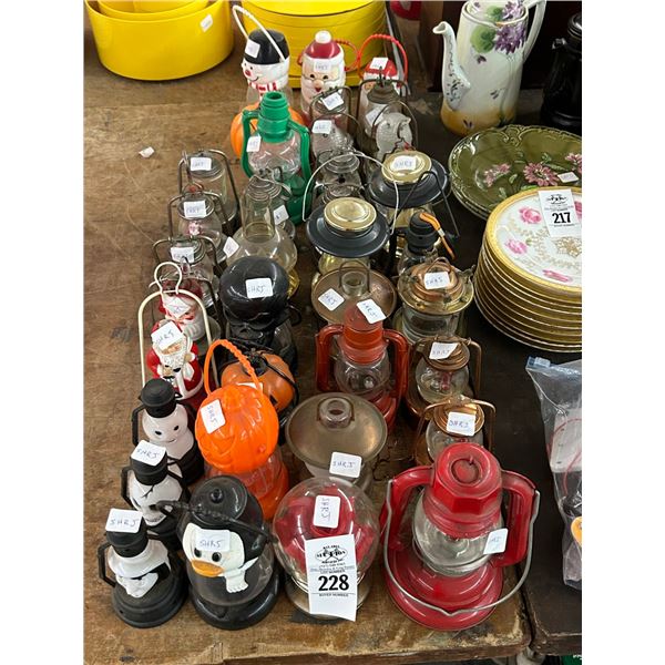 Lantern Collection w/Holiday Owls