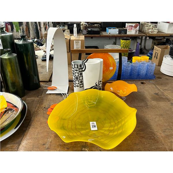Art Glass Bowls, Decorator Décor, Vases
