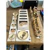 Image 1 : Hummel Figurines 21 w/Hummel Collector Dishes - 13 Boxes