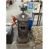 Image 1 : Clinton Vintage Cast Iron Stove