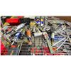 Image 3 : SHELF OF ASSORTED PNEUMATIC DIE GRINDERS & A SNAP ON FILE SET IN A SOFT TRANSPORT CASE