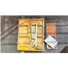 Image 1 : DOUBLE COLUMN HEIGHT GAUGE IN A WOODEN TRANSPORT CASE & DIAMOND PATTERN CALIBRATION PLATE