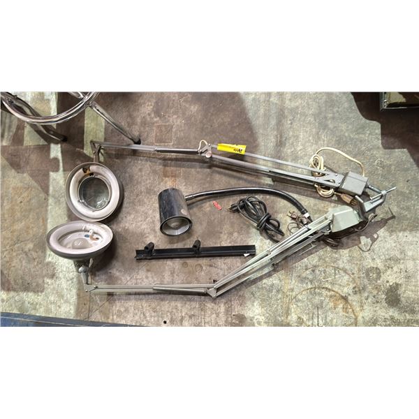 ASSORTED TELESCOPING LIGHTS