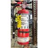 Image 3 : FARM JACK, FIRE EXTINGUISHER & CHAIN WITH CLAMP HOOK