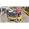 Image 2 : POWER FIST 8132904 1.5 GALLON AIR COMPRESSOR WITH HOSE & NOZZLE