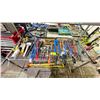 Image 1 : SHELF OF SMALL HAND TOOLS - BOLT CUTTERS, HAMMERS & MORE