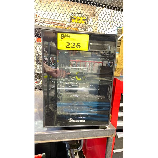 MASTER CHEF MVWC6BF 6 BOTTLE WINE COOLER RACK *CORD NEEDS REPAIR*