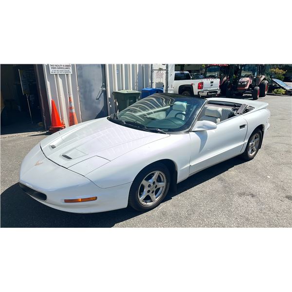 1995 PONTIAC FIREBIRD FORMULA 2 DOOR CONVERTIBLE WHITE VIN 2G2FV32P6S2205433