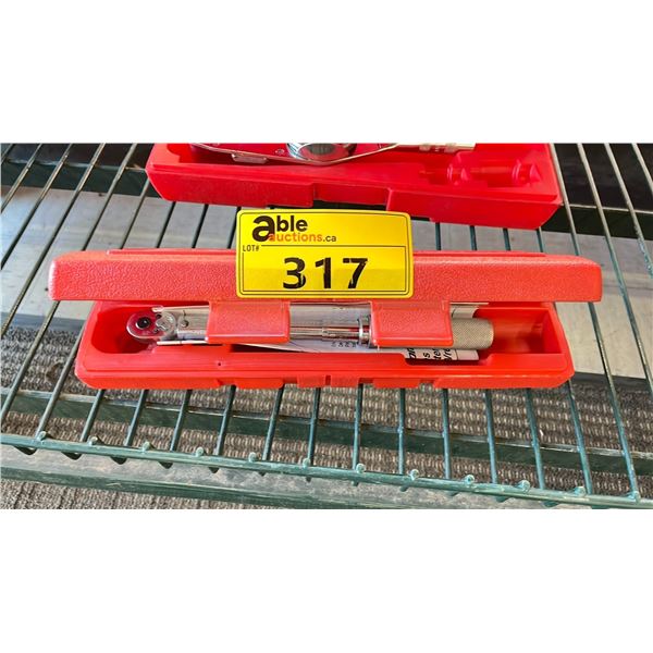SNAP ON SERIES B TORQUE WRENCH IN A HARD TRANSPORT CASE