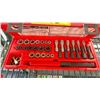 Image 2 : SNAP ON RTD33 FRACTIONAL/METRIC RETHREADING SET IN A HARD TRANSPORT CASE