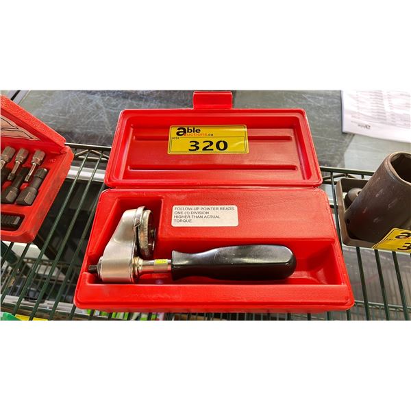 SNAP ON 2-FU 1/4" DRIVE TORQOMETER IN A HARD TRANSPORT CASE