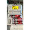 Image 1 : BLUE-POINT PRQ625 CONVERTIBLE RETAINING RING PLIERS IN A HARD TRANSPORT CASE