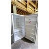 Image 2 : FRIGIDAIRE 33" W SWING DOOR ALL REFRIGERATOR - *WORKING CONDITION UNKNOWN*