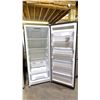 Image 2 : GALANZ STAINLESS STEEL 28.5" W SWING DOOR CONVERTIBLE FRIDGE/FREEZER - *BOTTOM OF HANDLE IS BROKEN*