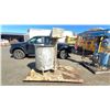 Image 2 : COWLES DISSOLVER MODEL W-24 WITH TANK 65" X 85" X 73"