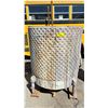 Image 1 : LARGE METAL MIXING TANK APPROX 590 LBS 48" X 49" X 47"