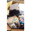 Image 2 : MIXED PALLET - HOUSEHOLD STORAGE, CLEAR TOTES, FOAM MATS, LINERS AND MORE