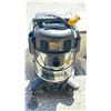 Image 2 : DEWALT WET/DRY VACUUM - 10 GALLON, 5.0 HP- STAINLESS STEEL DRUM STEALTHSONIC