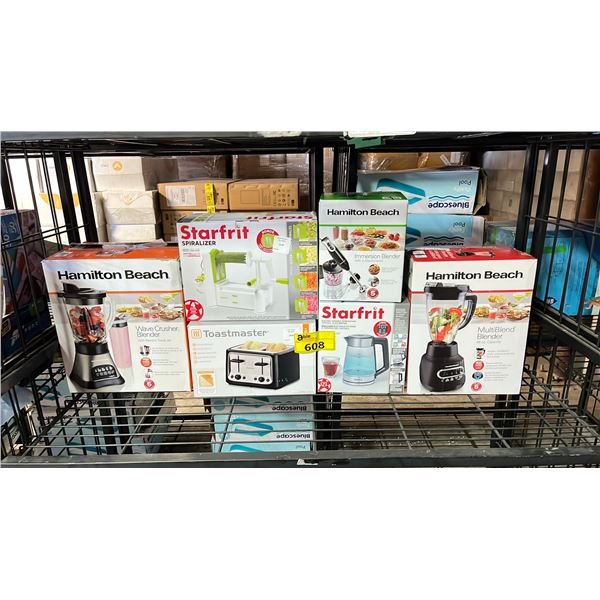 LOT OF KITCHEN ITEMS INCLUDING: BLENDER, SPIRALIZER, TOASTER IMMERSION BLENDER & MORE