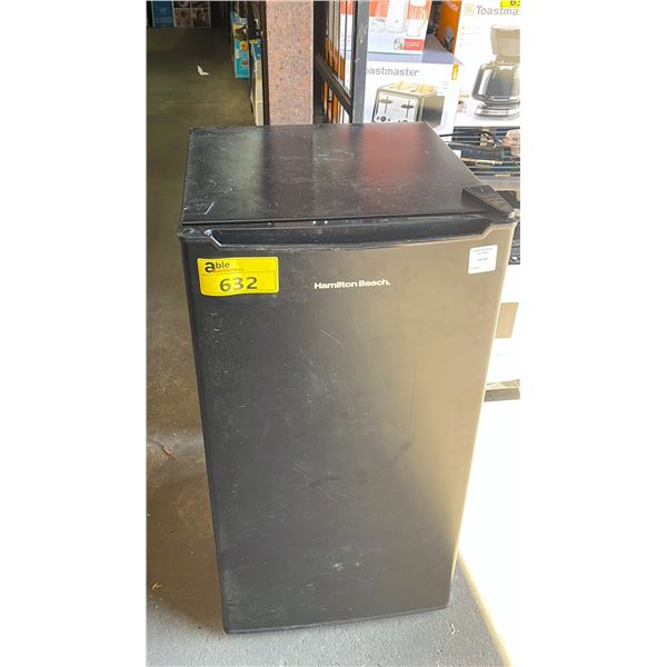 HAMILTON BEACH COMPACT REFRIGERATOR