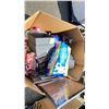 Image 2 : PALLET OF ASSORTED ITEMS INCLUDING; TOILET PAPER, ART FRAMES, PLANTER POTS & MORE