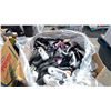 Image 2 : BIN OF ASSORTED NEW SHOES