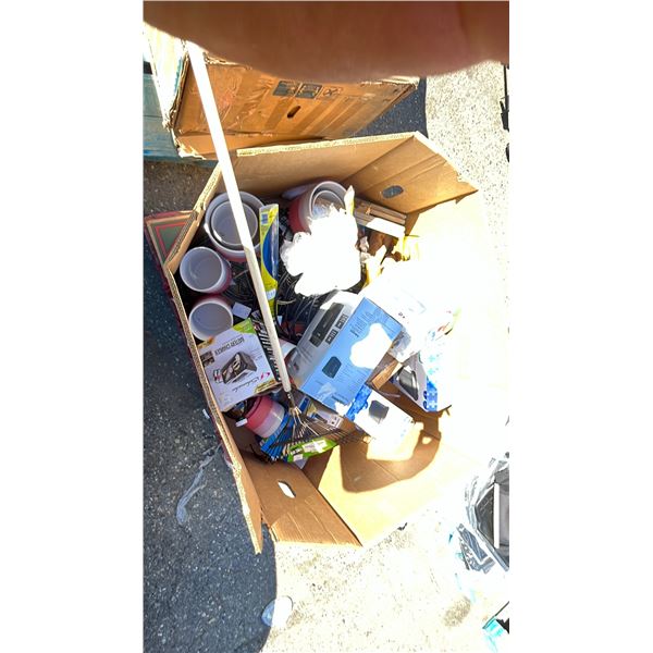 PALLET OF HOME GOODS INCLUDING: TOILET PAPER, CHAIR, PAPER SHREDDERS, PLANT POTS & MORE