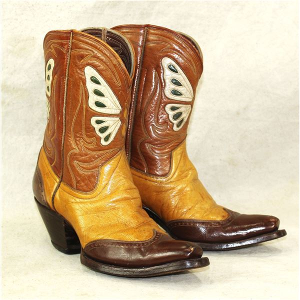 Exceptional Wing-tip Boots