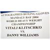 Image 2 : Autographed Boxing Gloves Mandalay Bay 2004