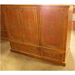 1 Designed Armoire