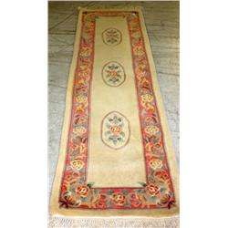 110 x 28 Flower Designed Hall Rug