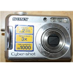 Sony Cybershot 7.2 m.p. Camera