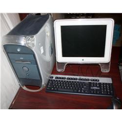 Apple G3 533MHZ Computer w/ 15 LCD Monitor"