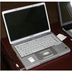 Compaq V2000 Laptop Computer