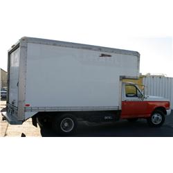 1990 FORD BOX TRUCK