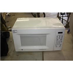 Small GE Microwave With Turntable