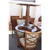 Image 1 : 2 Tables 2 Chairs