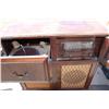 Image 2 : 2 Vintage Stereo's With Turntable & Radio