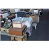 Image 1 : Table lot of misc