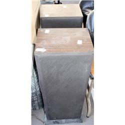 Set of 2 speakers