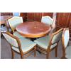 Image 2 : Venetian roundtable with four green chairs