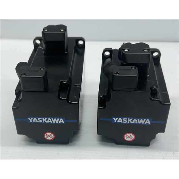Lot of (2) Yaskawa AC Servo Motors #SGM7A-02A6A6E & #SGM7J-04A7D61