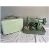 Image 1 : Vintage Green Singer Sewing Machine