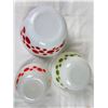 Image 5 : Set of Three - Federal Glass Polka Dot Mixing Bowls