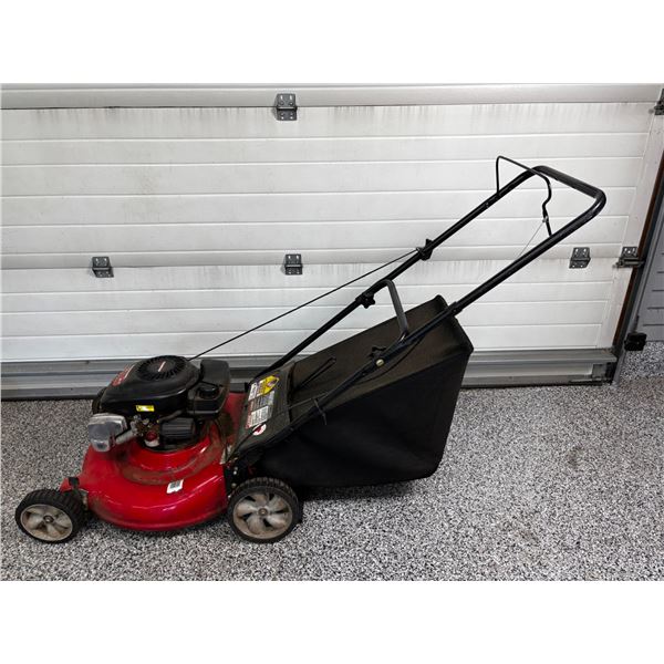 YardMachines 21" Lawnmower