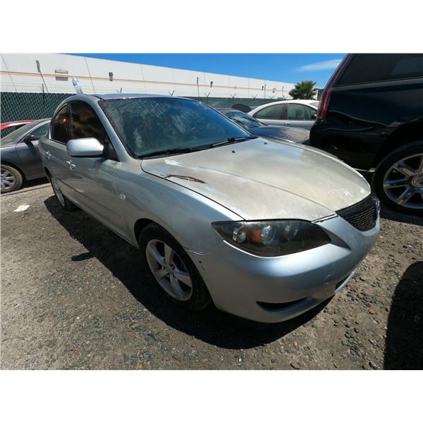 MAZDA 3 2005 SALV T/DONATION