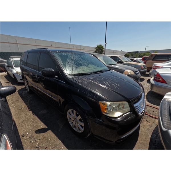 CHRYSLER T&C 2015 SALV/T