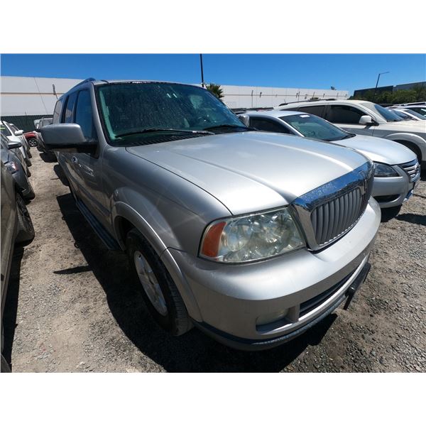 LINCOLN NAVIGATOR 2005 T-DONATION